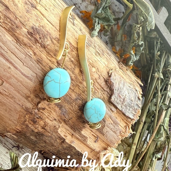 Alquimia Gold and Blue Earrings with Elegant Design - Picture 1 of 1